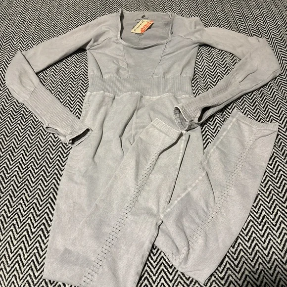 FP Movement Movement Free People Good Karma Long Sleeve Onesie In Gray Sz S/XS - Picture 5 of 11